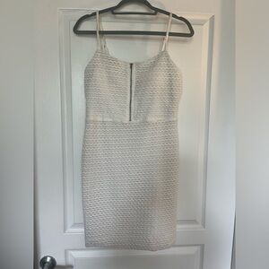 Bodycon white dress